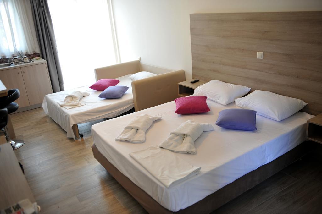 Aggelos Apartments & Deluxe Studios Nydri  Zimmer foto